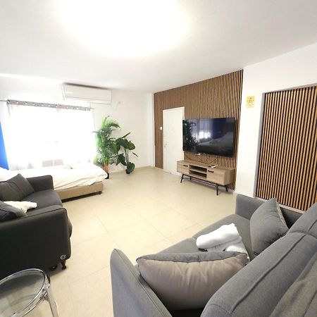 Barak Royal Suites 20 Garden Jacuzzi - ג'קוזי בחצר Ejlat Zewnętrze zdjęcie