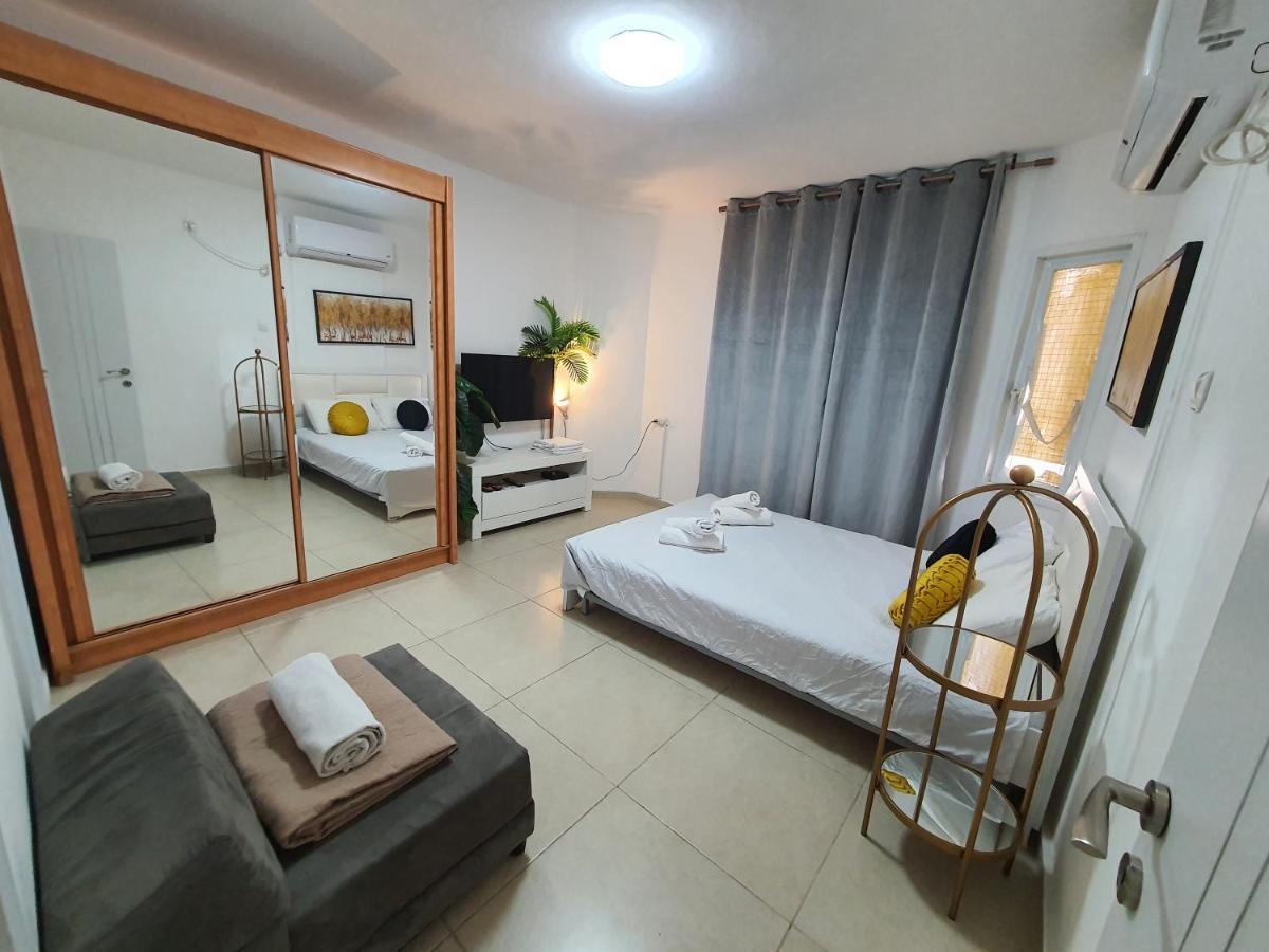 Barak Royal Suites 20 Garden Jacuzzi - ג'קוזי בחצר Ejlat Zewnętrze zdjęcie