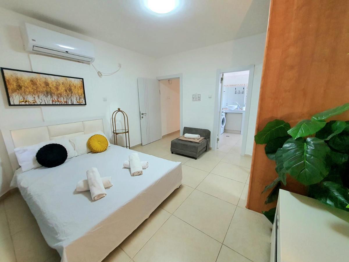 Barak Royal Suites 20 Garden Jacuzzi - ג'קוזי בחצר Ejlat Zewnętrze zdjęcie